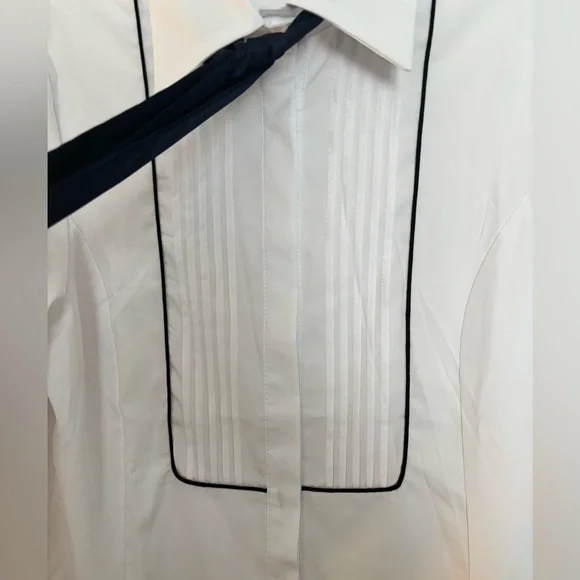 Shop Kultivate White and Navy Button Down Collared Blouse - Picture 4 of 8